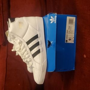 Adidas Profi White Leather with Black stripes size 9.5